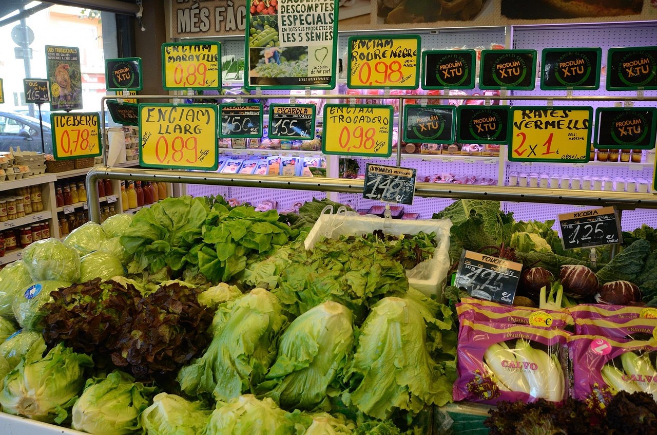 Sprouts Farmers Market Stock Tumbles After Lettuce Outbreak Guts Sales Forecast